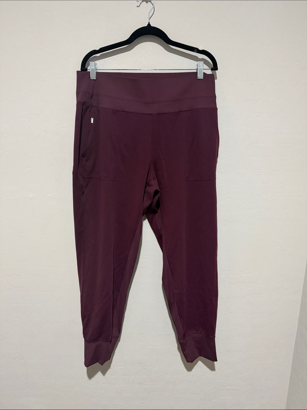 Athleta Maroon Joggers with Side Pockets